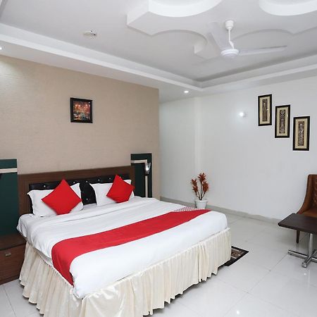 Super Capital O Levanti Near Aravali Biodiversity Park Gurgaon Exterior foto