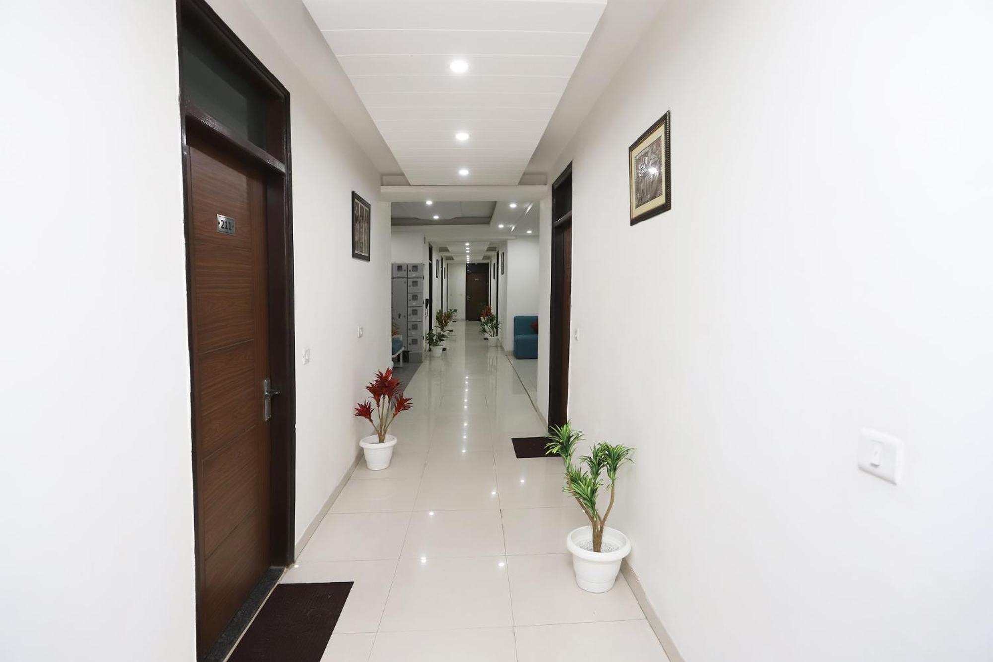 Super Capital O Levanti Near Aravali Biodiversity Park Gurgaon Exterior foto