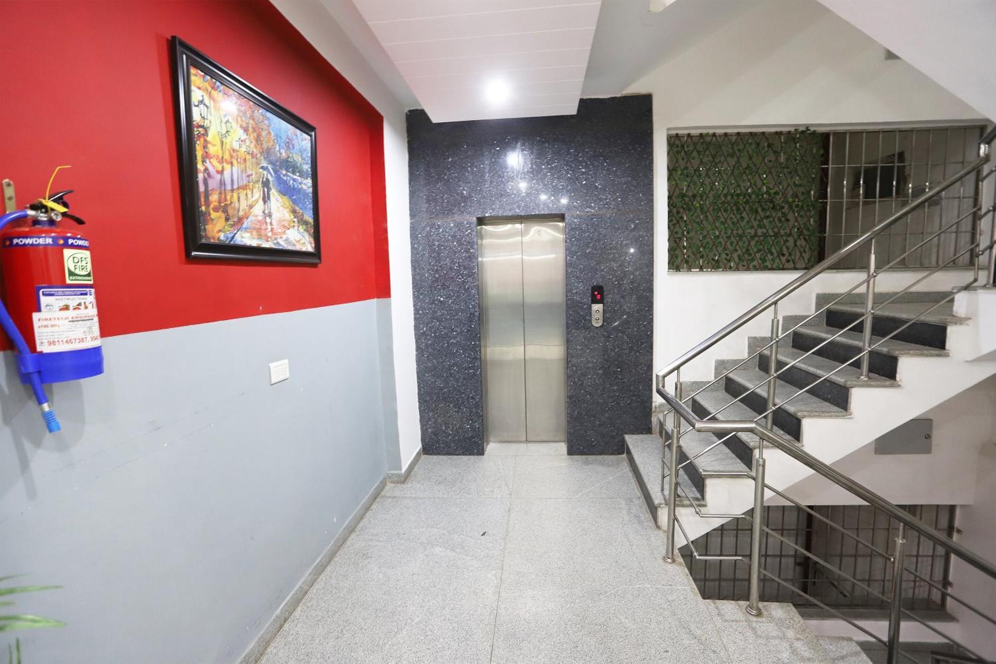 Super Capital O Levanti Near Aravali Biodiversity Park Gurgaon Exterior foto